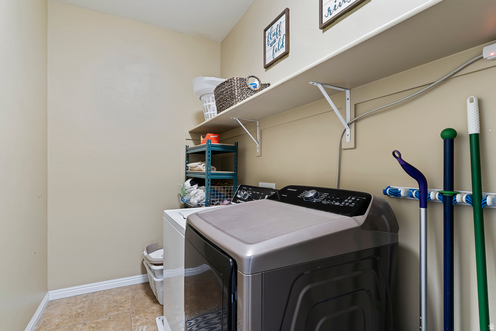 629 MARE DR Kaysville, UT 84037