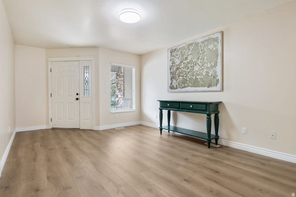 668 E CLEARWATER DR Layton, UT 84041