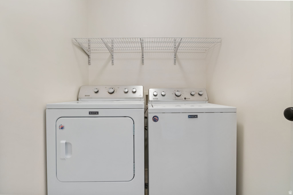 668 E CLEARWATER DR Layton, UT 84041