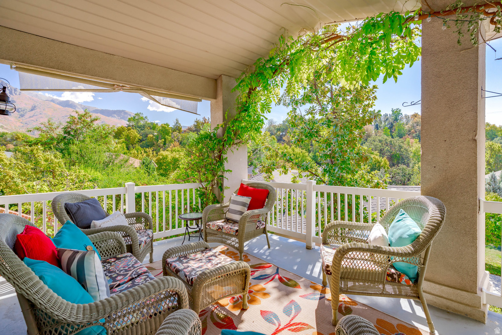 1934 N HORSEMAN CIR Layton, UT 84040