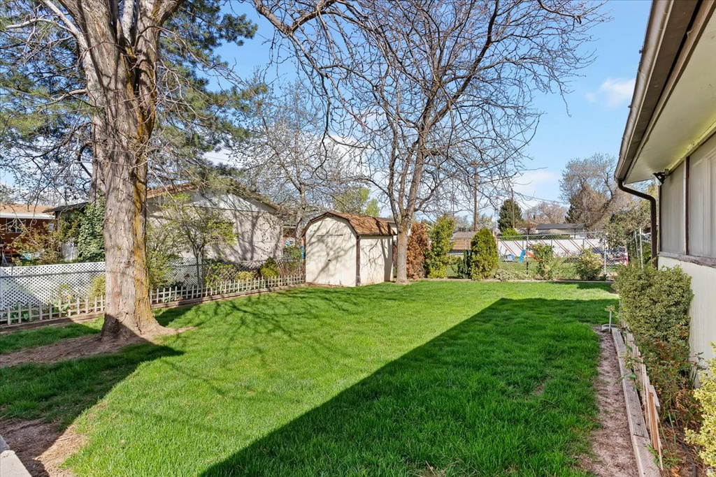 1183 MALA DR Layton, UT 84041