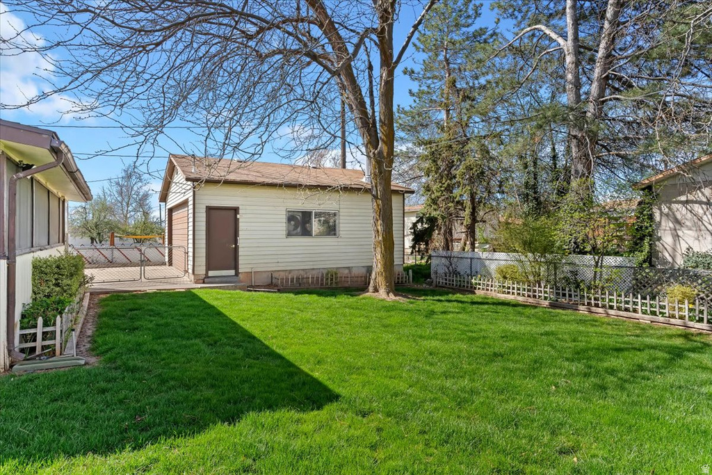 1183 MALA DR Layton, UT 84041