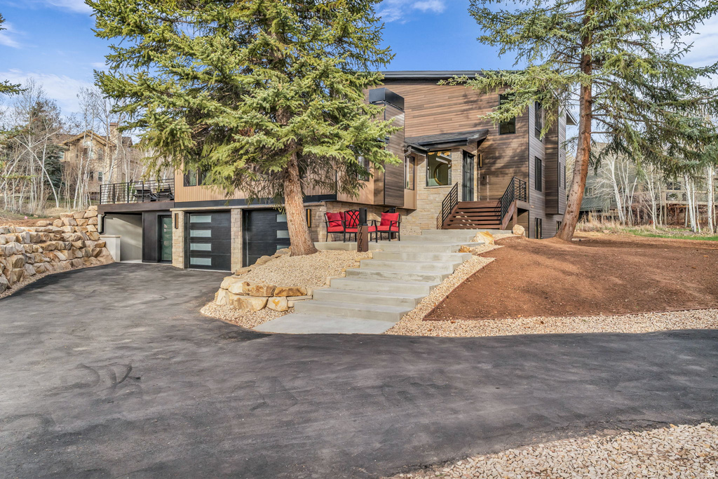 7775 N PINEBROOK RD Park City, UT 84098