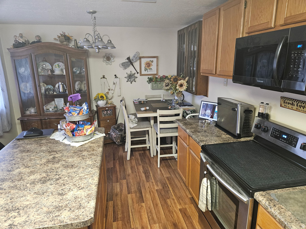 138 W GOLDEN AVE Layton, UT 84041