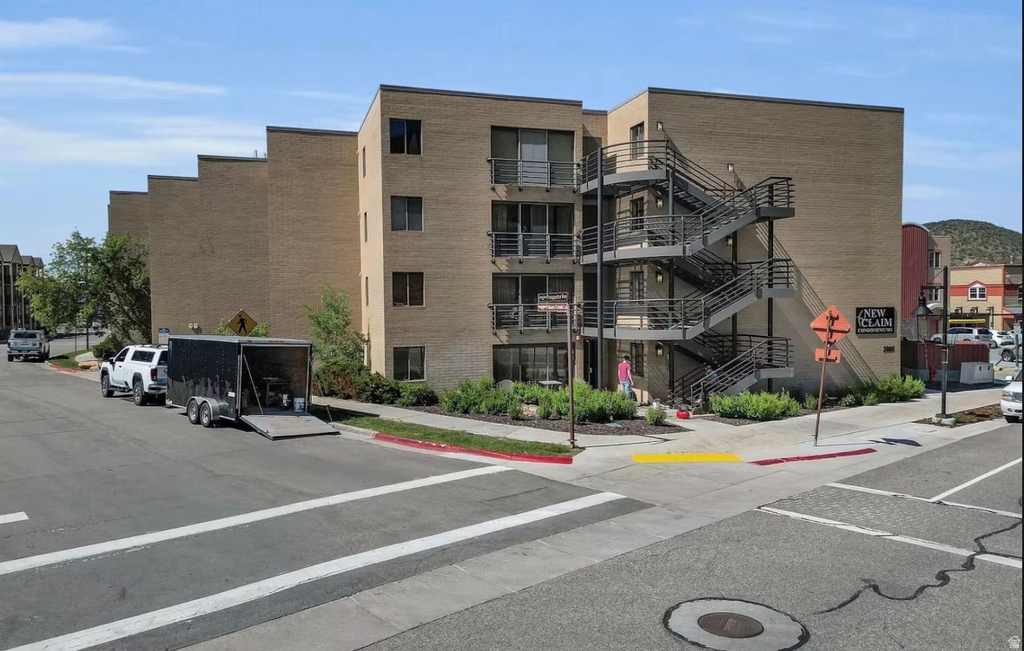 2000 PROSPECTOR AVE #101 Park City, UT 84060