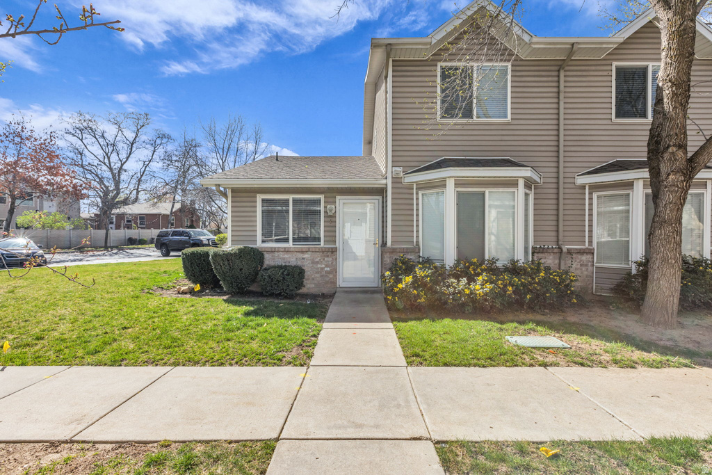 6076 S LIBERTY OAKS CV #01 Murray, UT 84107