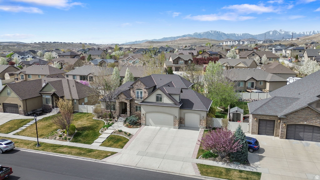1733 N LYNDI LN Saratoga Springs, UT 84045