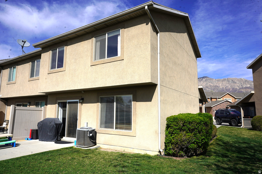 143 W ARLINGTON WAY Harrisville, UT 84414