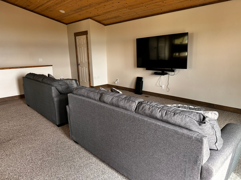 2500 N BEAR LAKE BLVD Garden City, UT 84028