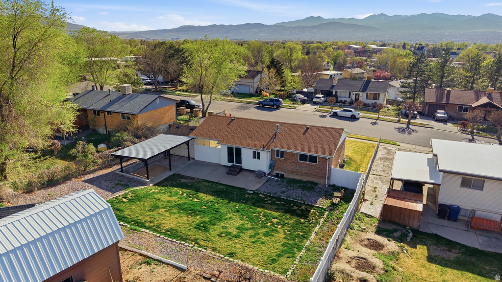 10517 S LARKSPUR DR Sandy, UT 84094
