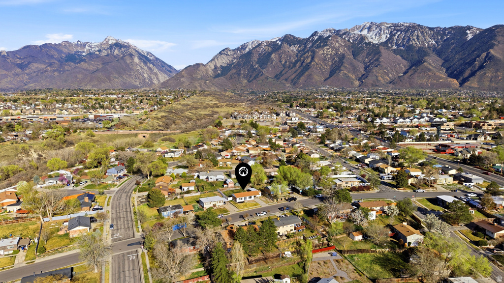 10517 S LARKSPUR DR Sandy, UT 84094