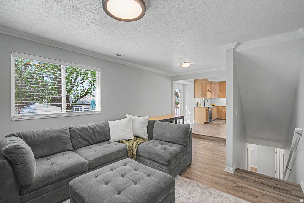 3087 N 2250 E Layton, UT 84040