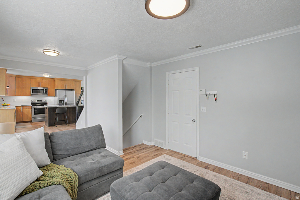 3087 N 2250 E Layton, UT 84040