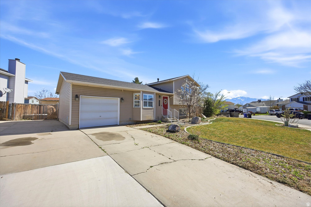 6831 S FOX RIDGE WAY West Jordan, UT 84081