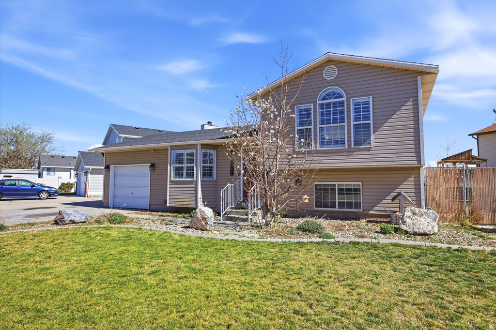 6831 S FOX RIDGE WAY West Jordan, UT 84081
