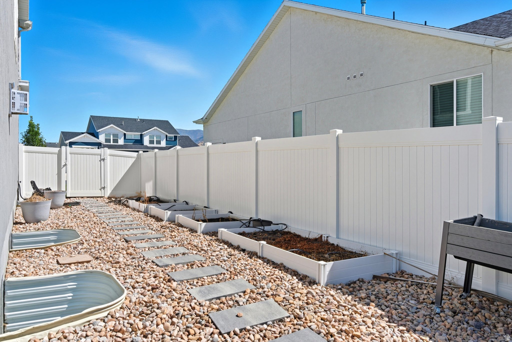 572 S CHAMBERLAIN ST Mapleton, UT 84664