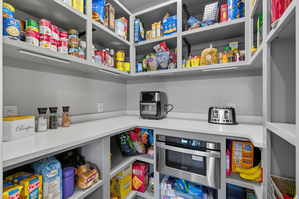 572 S CHAMBERLAIN ST Mapleton, UT 84664