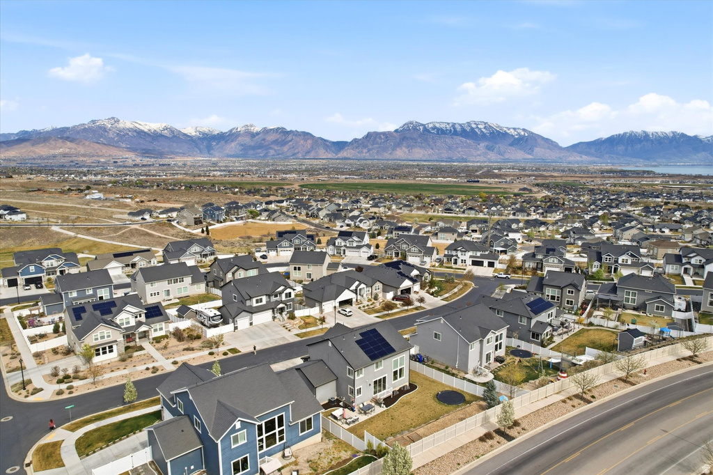 1321 W FORT ROCK DR Saratoga Springs, UT 84045