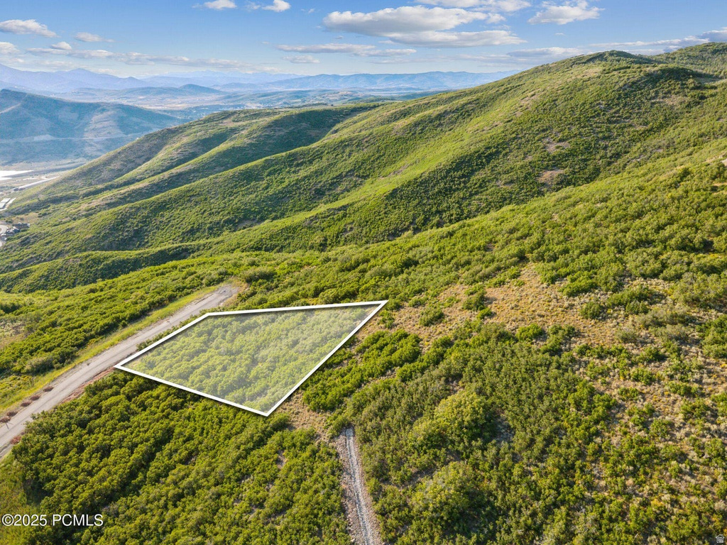 11556 N AEIRE CT Hideout, UT 84036