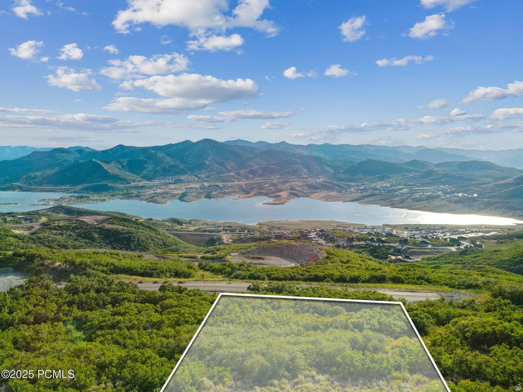 11556 N AEIRE CT Hideout, UT 84036