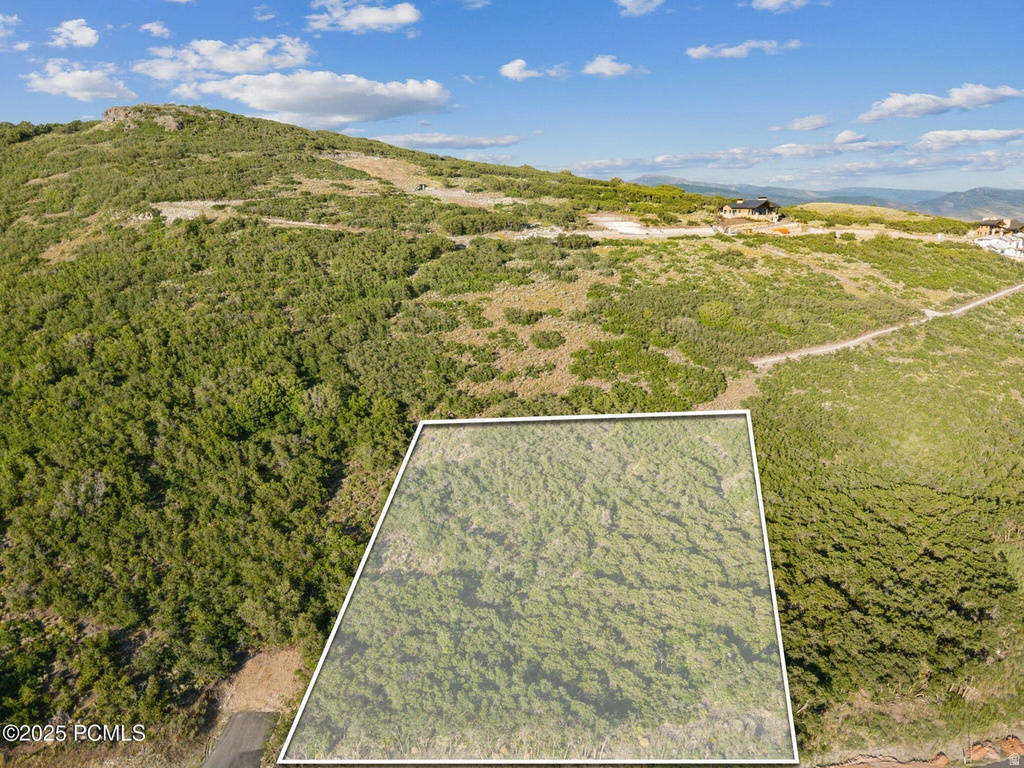 11556 N AEIRE CT Hideout, UT 84036