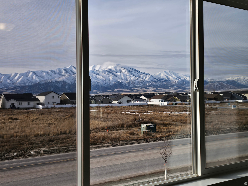 3483 N SPARROW LN Eagle Mountain, UT 84005