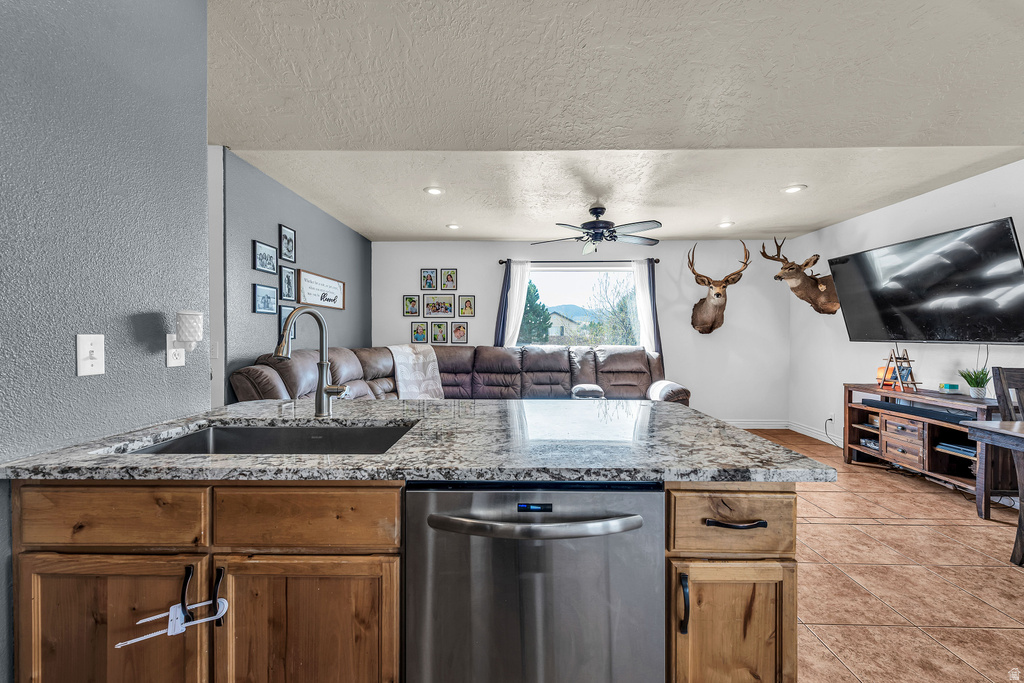 1901 SADDLEBACK DR Enoch, UT 84721