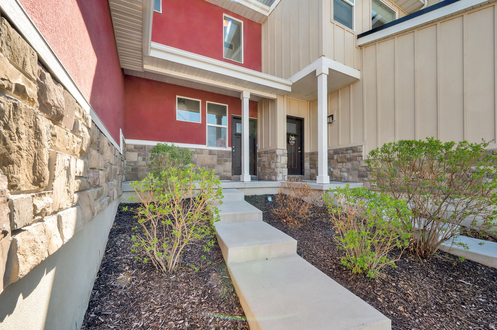 37 E CHIP SHOT LOOP #4B Saratoga Springs, UT 84045