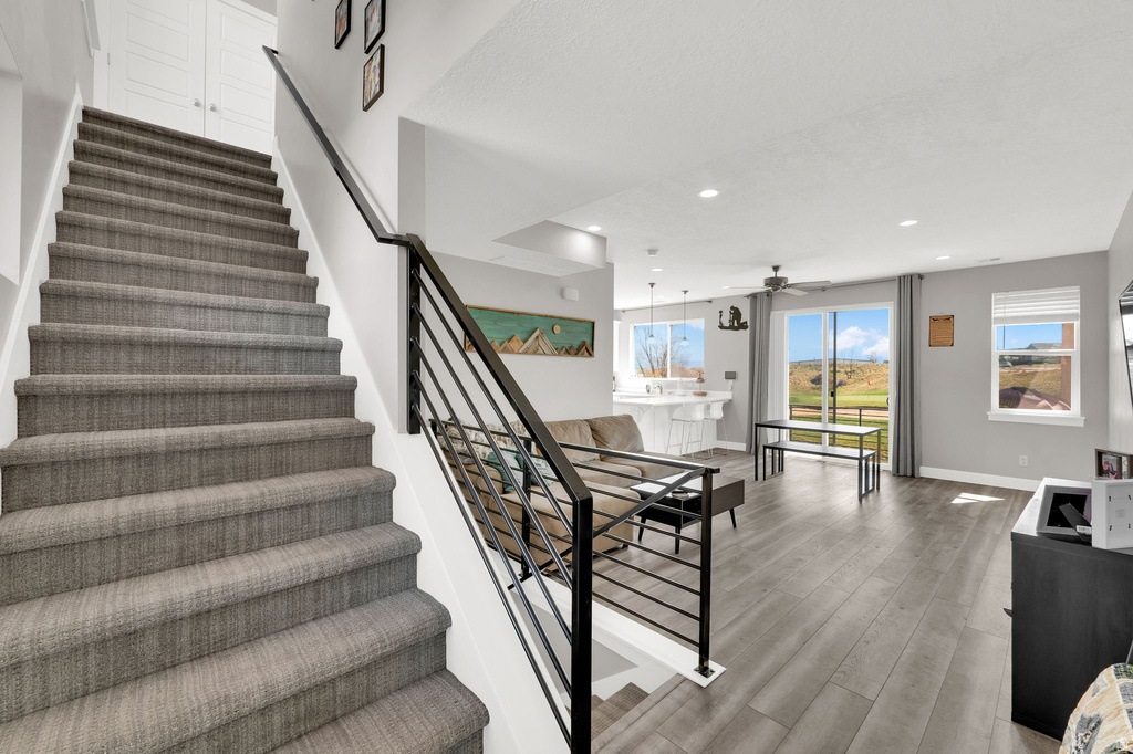 37 E CHIP SHOT LOOP #4B Saratoga Springs, UT 84045