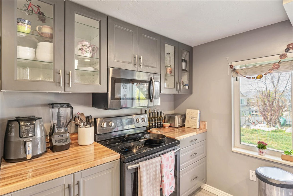 11940 S PINERIDGE RD Sandy, UT 84094