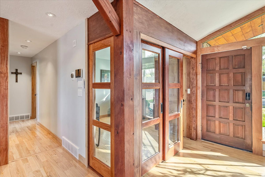 11940 S PINERIDGE RD Sandy, UT 84094