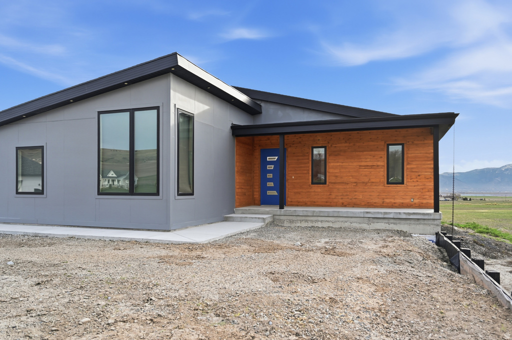 2110 N 6750 W Mendon, UT 84325