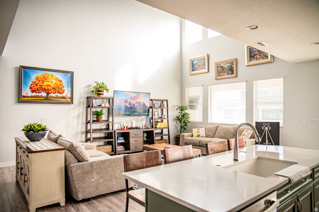 2353 W THOMAS CT Syracuse, UT 84075