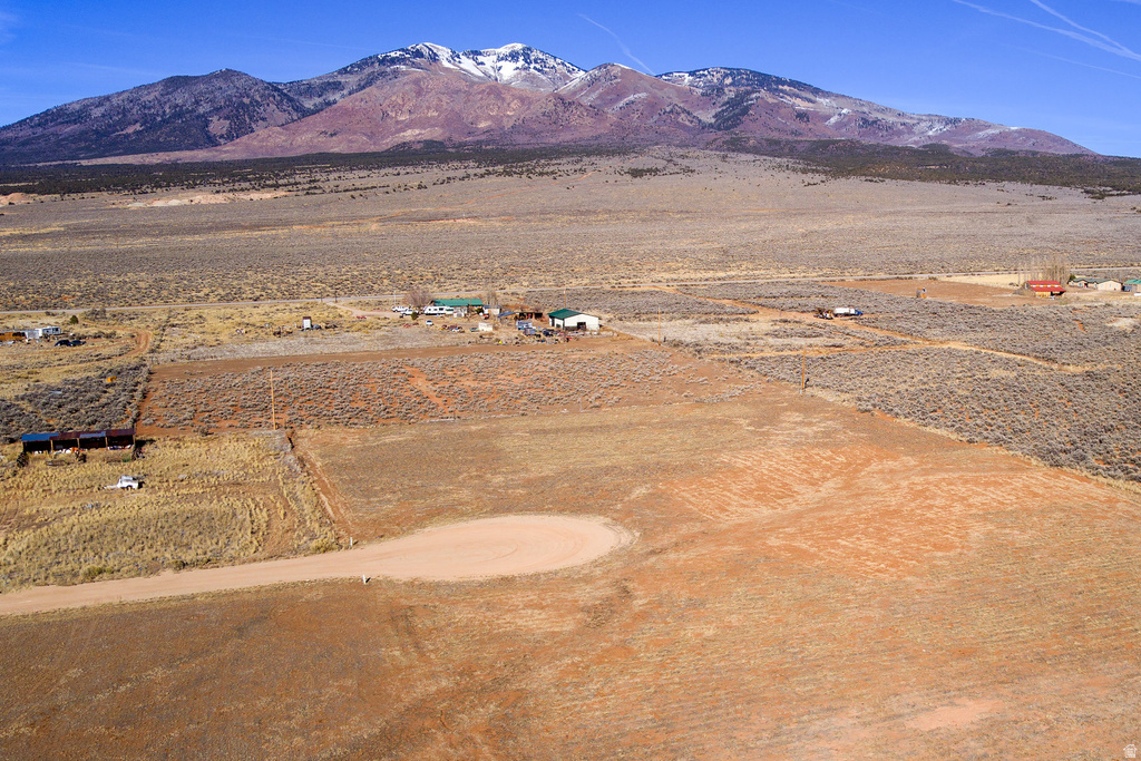 112 E MADDISON AVE La Sal, UT 84530