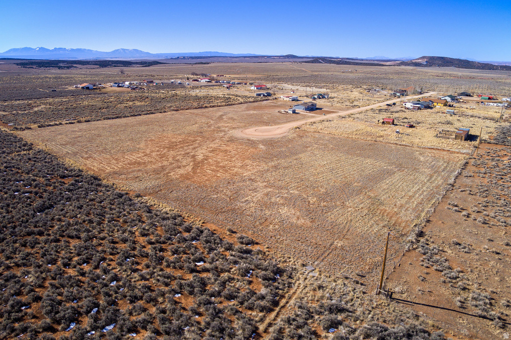 112 E MADDISON AVE La Sal, UT 84530