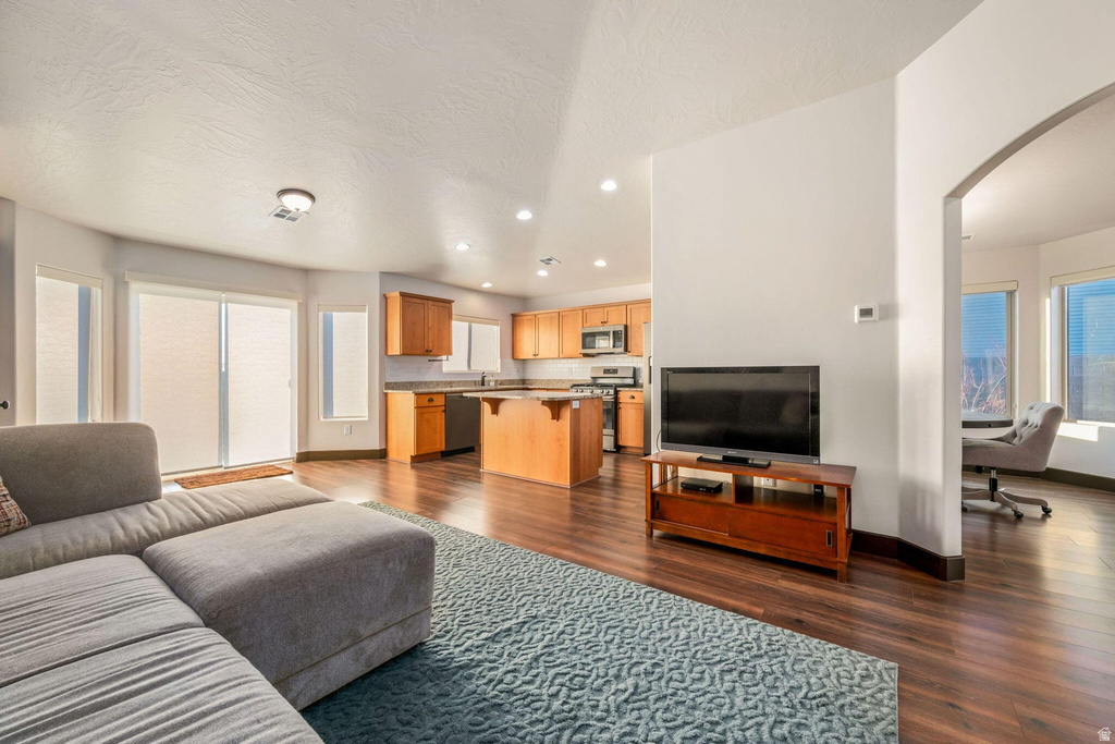 5097 N SCENIC DR Enoch, UT 84721