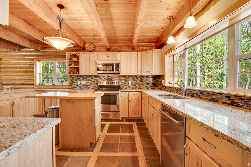 12084 ANTELOPE DR Heber City, UT 84032