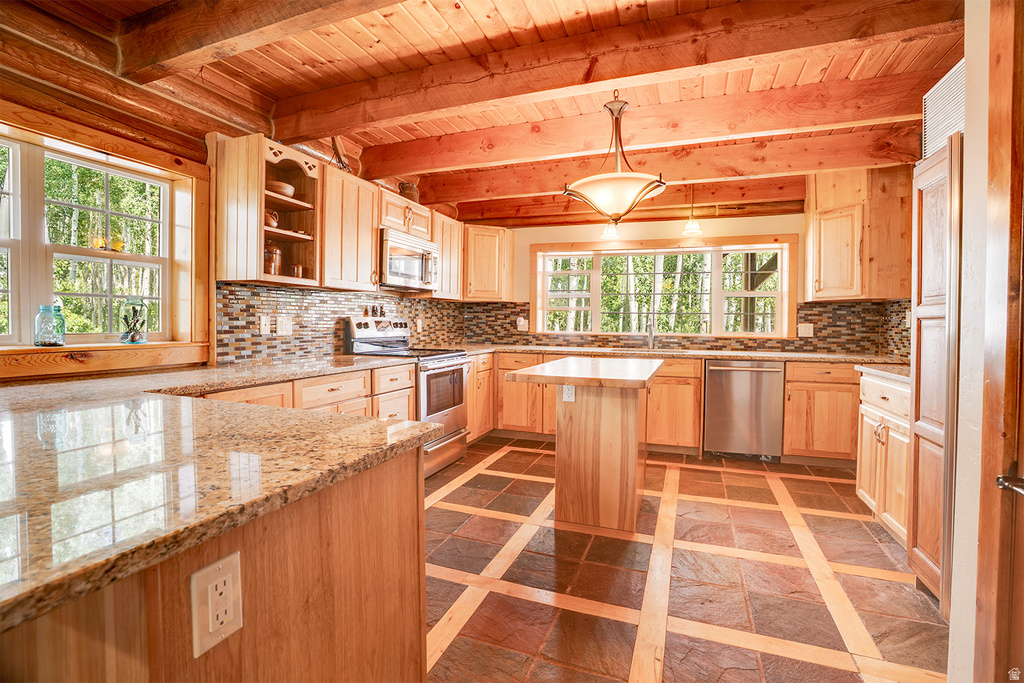 12084 ANTELOPE DR Heber City, UT 84032