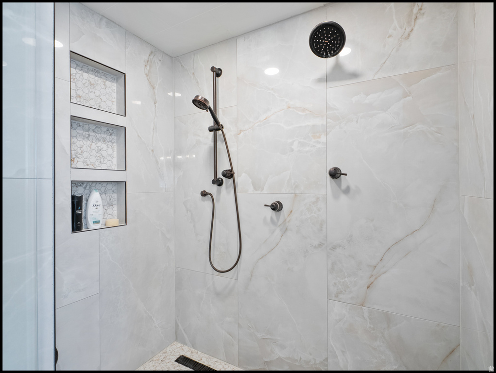 1467 BROWN LN Farmington, UT 84025