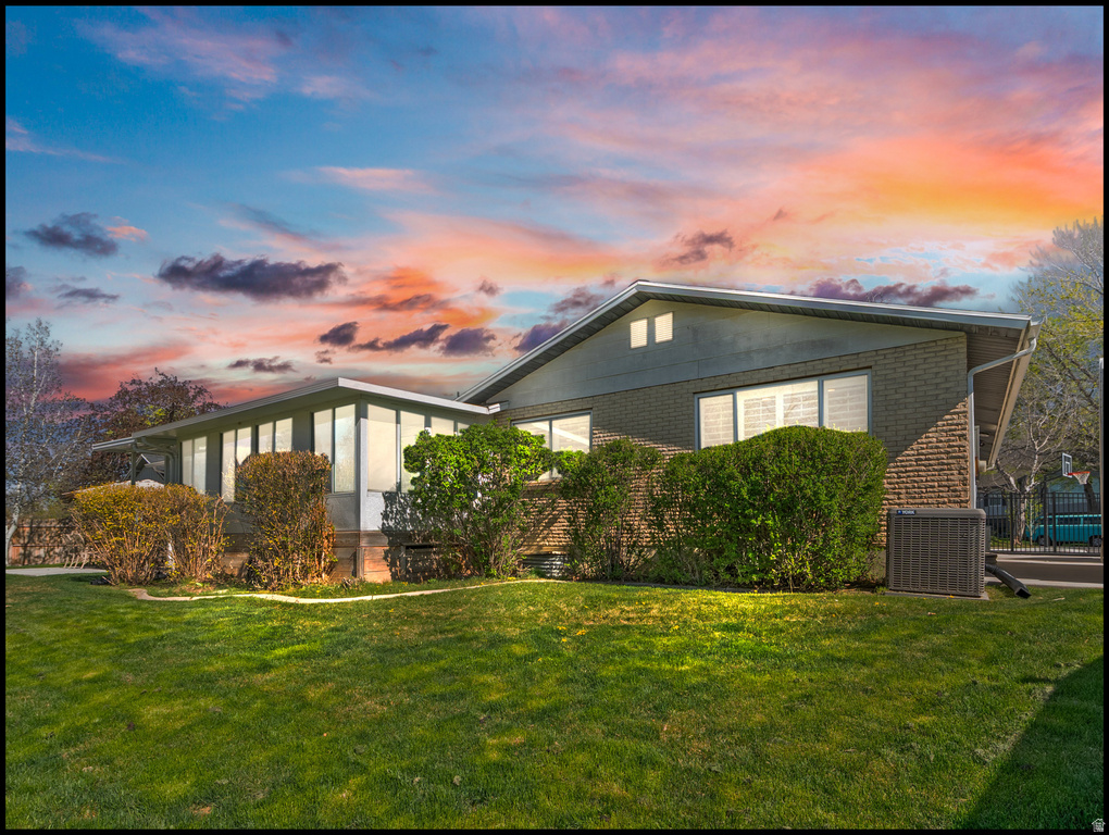 1467 BROWN LN Farmington, UT 84025