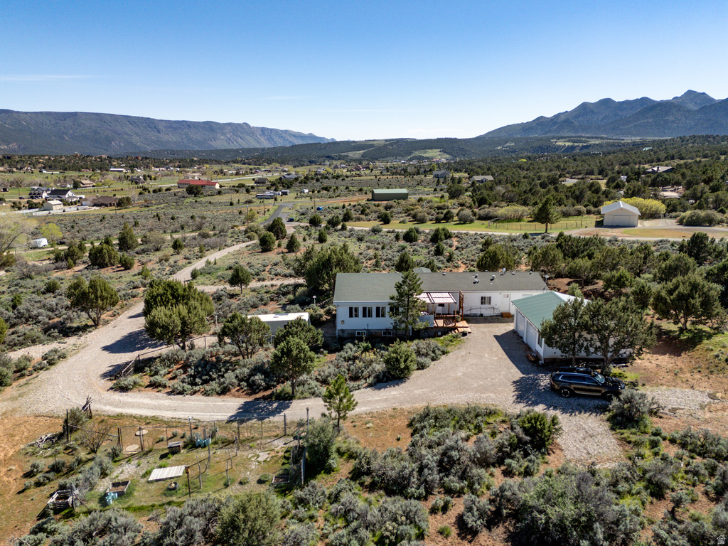 1438 S 2300 E New Harmony, UT 84757