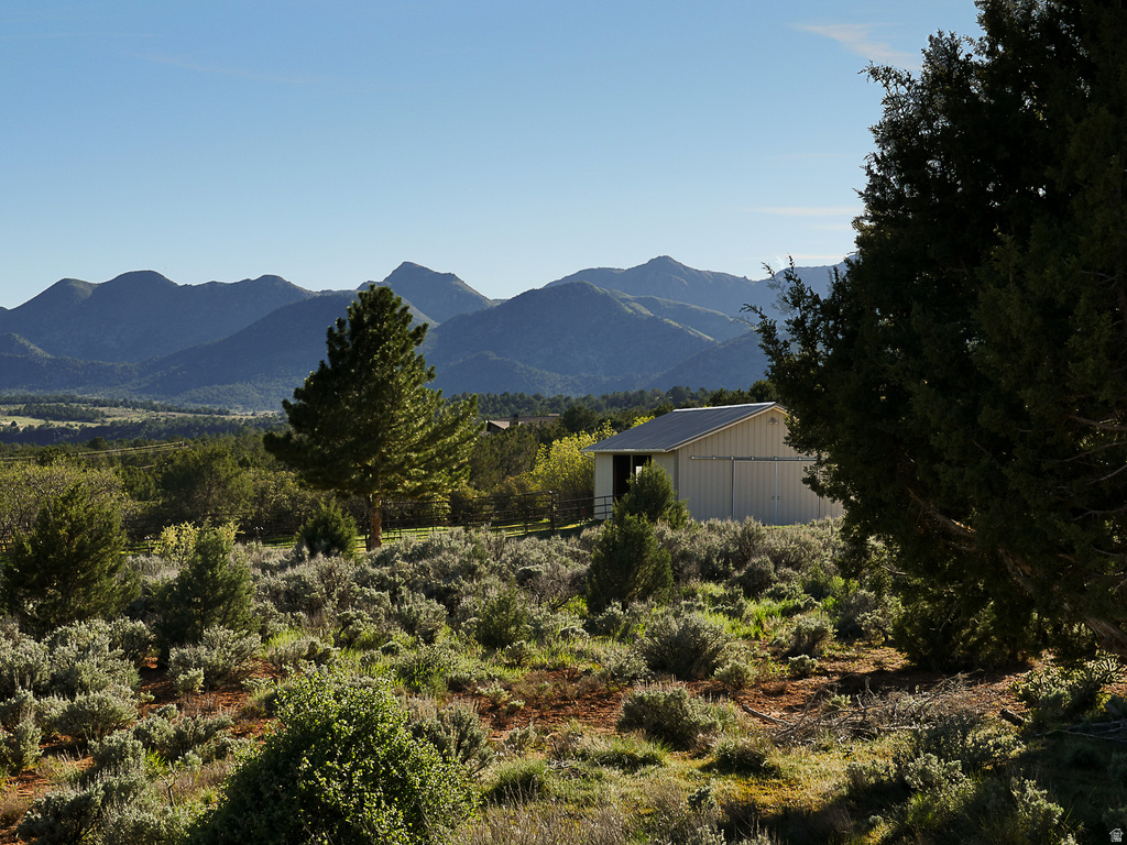 1438 S 2300 E New Harmony, UT 84757