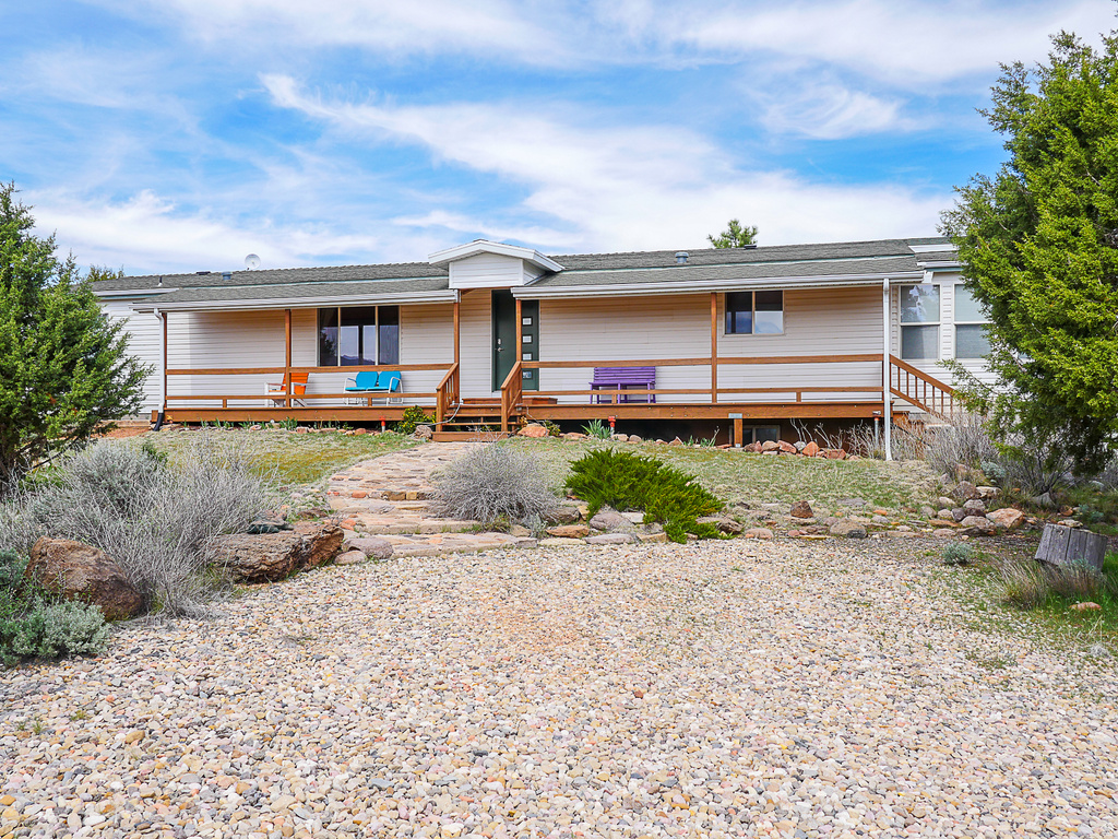 1438 S 2300 E New Harmony, UT 84757