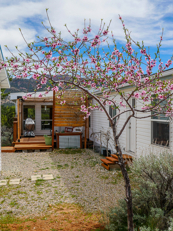 1438 S 2300 E New Harmony, UT 84757