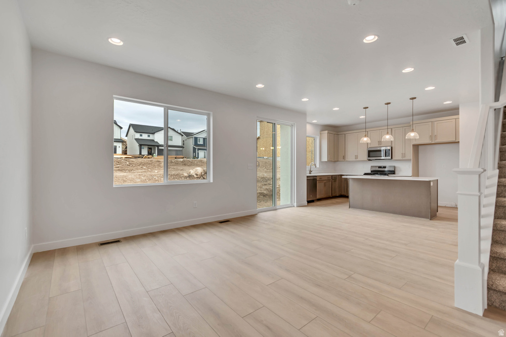 6734 S GLADE CREEK DRIVE DR #237 West Jordan, UT 84081