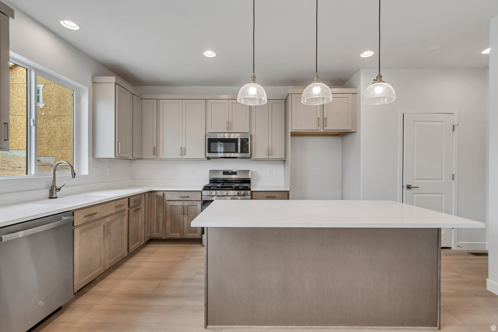 6734 S GLADE CREEK DRIVE DR #237 West Jordan, UT 84081