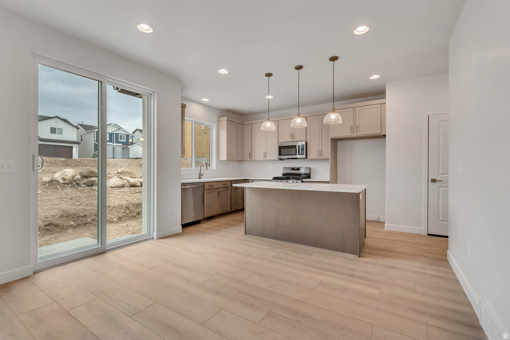 6734 S GLADE CREEK DRIVE DR #237 West Jordan, UT 84081