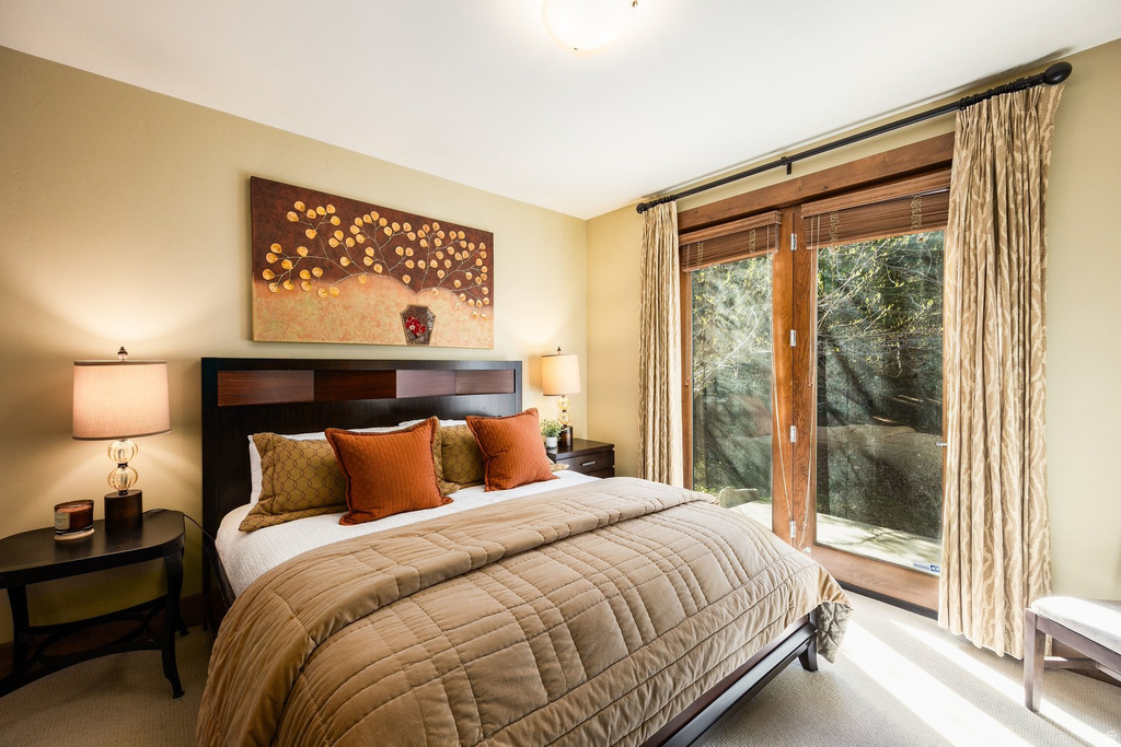 652 ROSSIE HILL DR Park City, UT 84060