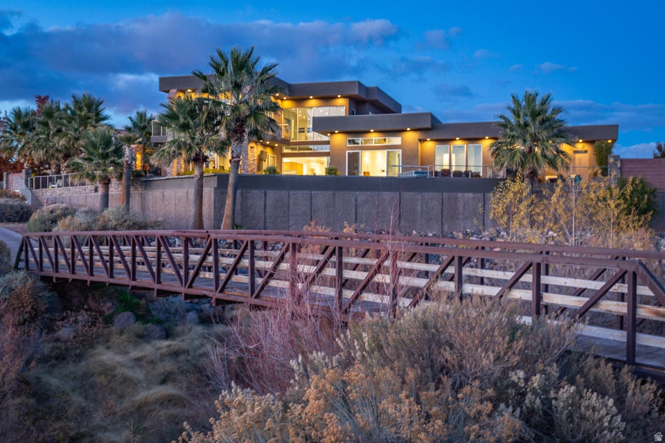 1957 W 350 N St George, UT 84770