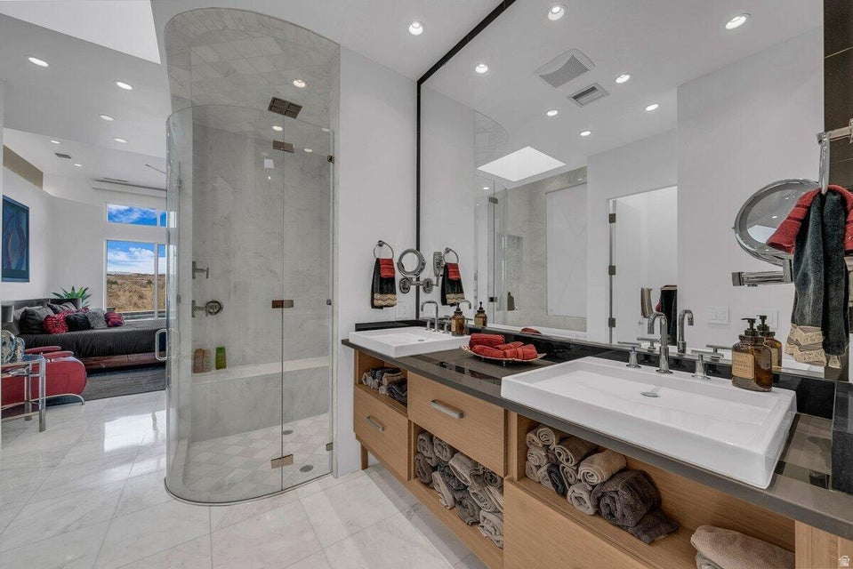 1957 W 350 N St George, UT 84770